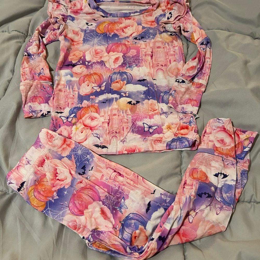 Kids Fantasy Print Pajama Set